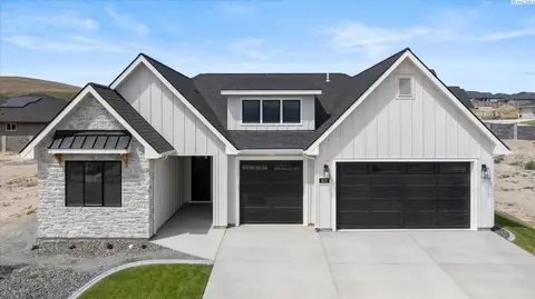 Photo of 670 Cortona