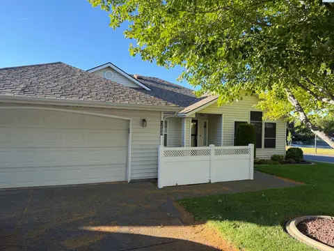 Photo of 3400 S Huntington Loop