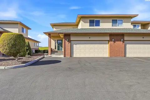 Photo of 300 Columbia Point Dr