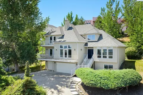 Photo of 1213 Brentwood Ave