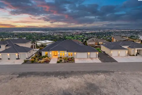 Photo of 2531 Falconcrest Loop