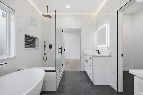 Photo of 320 Victoria St