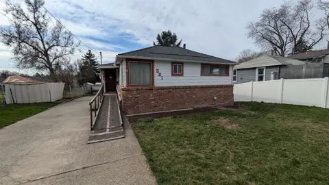 Photo of 321 NW Cleveland St
