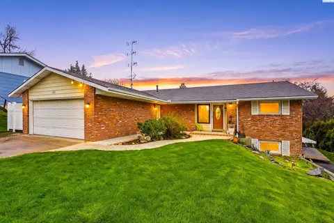 Photo of 930 SW Fountain St