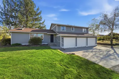 Photo of 4204 S Bermuda