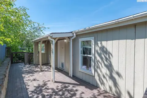 Photo of 260 NW Golden Hills Dr #50