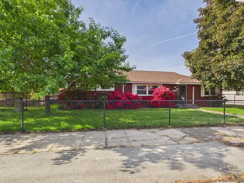 Photo of 1504 Cherry Ave