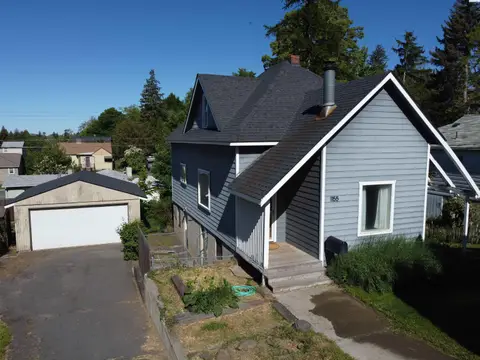 Photo of 1155 NE Lybecker Road