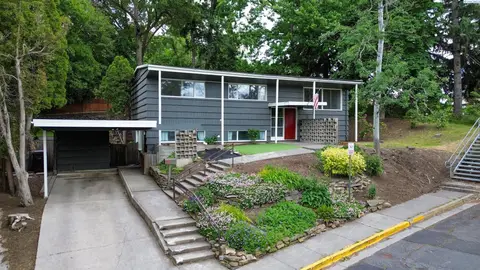 Photo of 1000 NE Duncan Lane