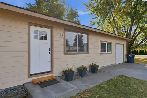 Photo of 3701 Grant Loop