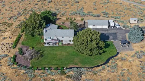 Photo of 703 S 48th Ave