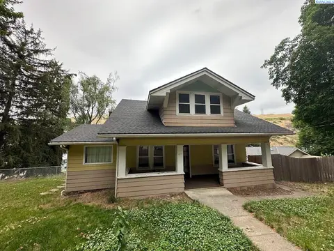 Photo of 419 E Upper A St.