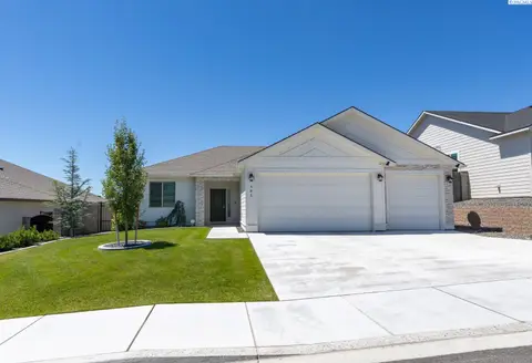 Photo of 585 Lazio Way