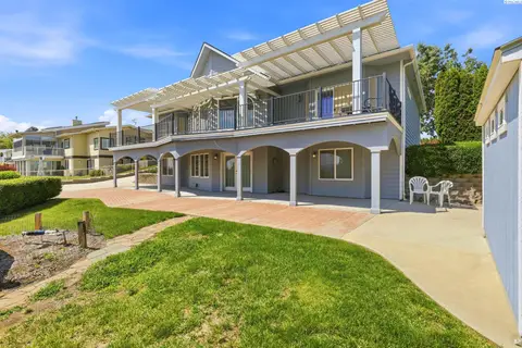 Photo of 4004 Desert Plateau Dr.