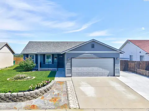 Photo of 8560 W Canyon Ave.