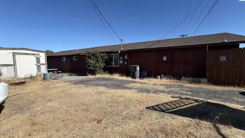 Photo of 2745 NE Westshore Dr