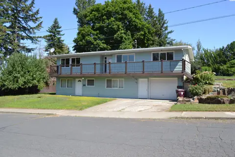 Photo of 1205 NW Clifford St.
