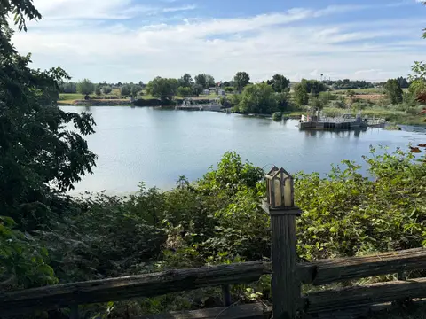 Photo of 1425 Riverside Dr.