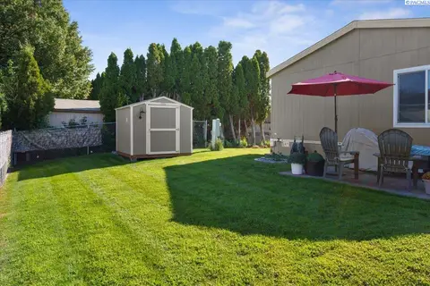Photo of 30 Mercury Dr