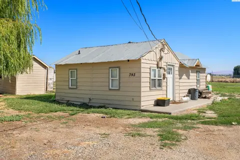 Photo of 795 W. Wine Country Rd