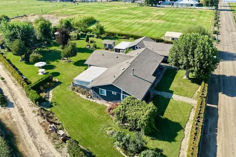 Photo of 400 Dayton Rd.