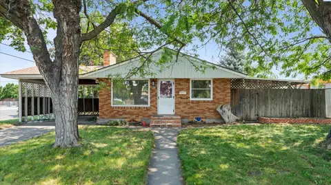 Photo of 1735 N 18th Dr