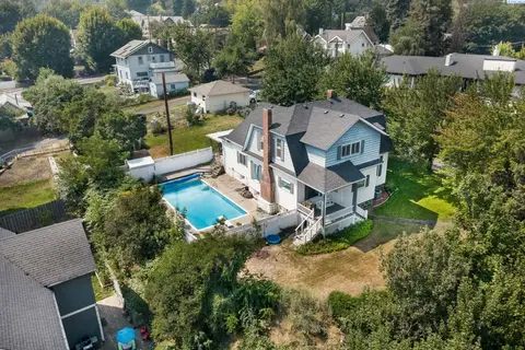 Photo of 903 S Lake