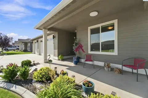 Photo of 4914 White Dr.
