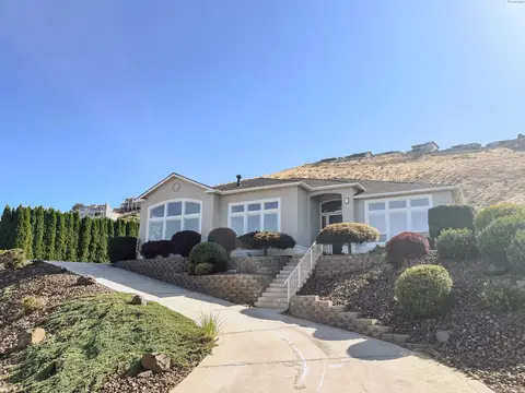 Photo of 231 Meadowridge Loop