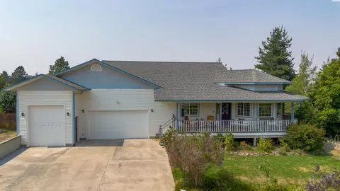 Photo of 760 SW Staley Dr.