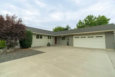 Photo of 1825 Norwood Ct