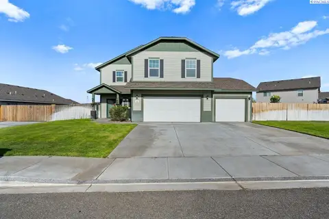 Photo of 5813 Ramus Ln