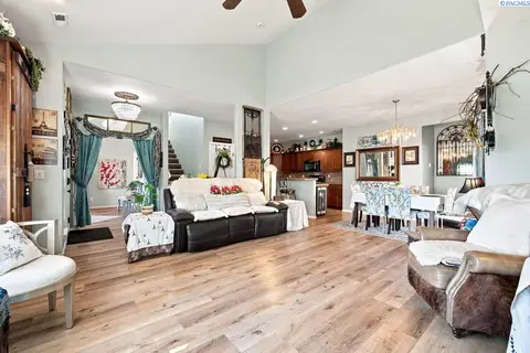 Photo of 524 Canyon St