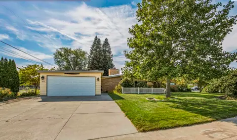 Photo of 1821 Thayer Drive