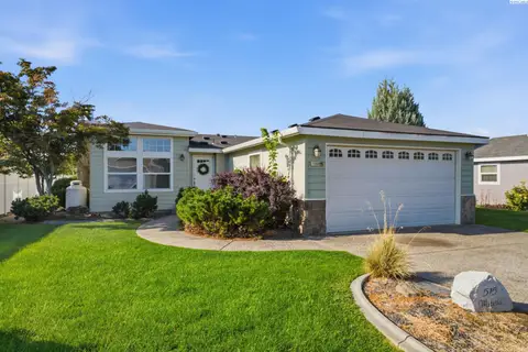 Photo of 515 Wisteria St