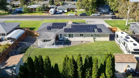 Photo of 7023 W Victoria Ave