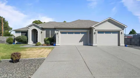 Photo of 7115 Maxim Ct