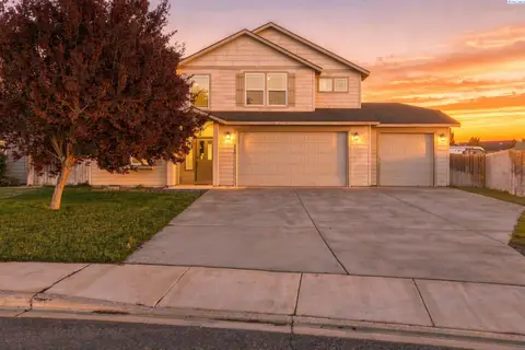 Photo of 2744 Madrona