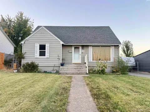 Photo of 803 Crescent Drive