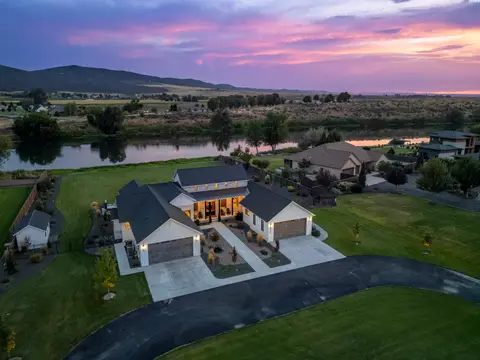 Photo of 175407 Rivers Edge Drive