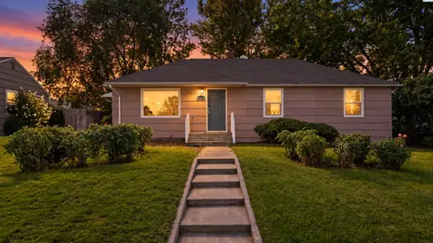 Photo of 1821 Benson Ave