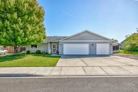 Photo of 590 Tanglewood Drive
