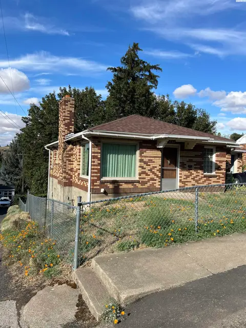 Photo of 311 E Fairview St.