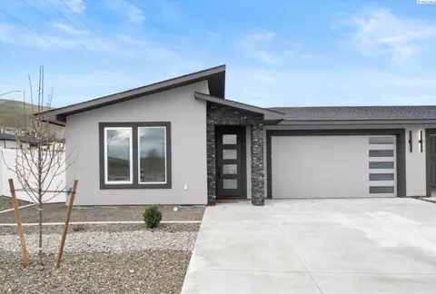 Photo of 1102 Fairhaven Loop
