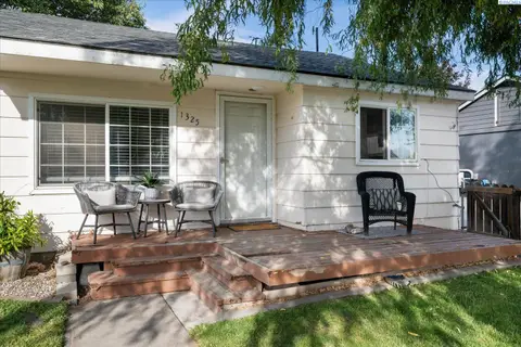 Photo of 1325 Sanford Ave