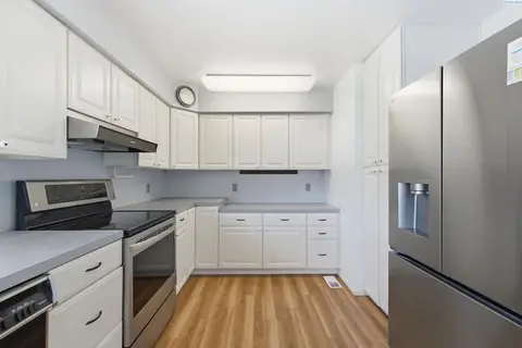 Photo of 1330 Farrell Ln