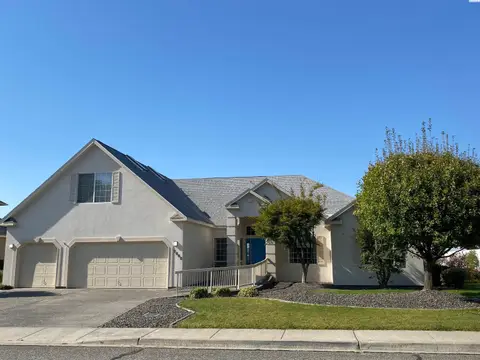 Photo of 2665 Maidstone St.