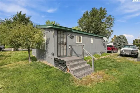 Photo of 130 E 2nd Ave