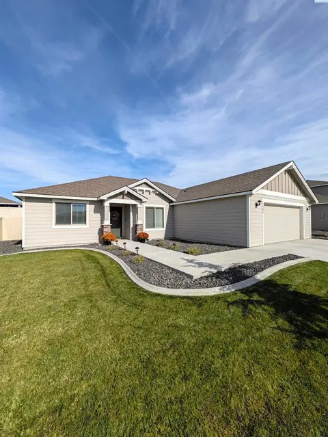 Photo of 7905 Cariboo Drive