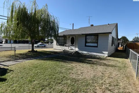 Photo of 904 N 15th Ave